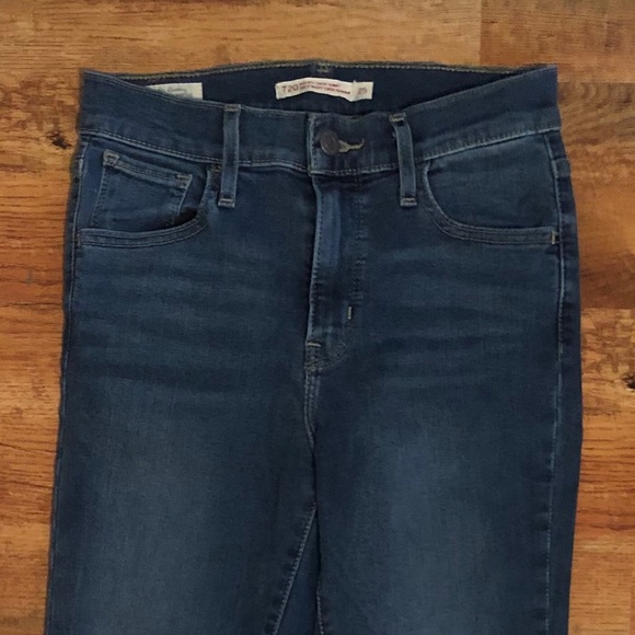 Levi’s high waisted skinny jeans - Picture 2 of 2